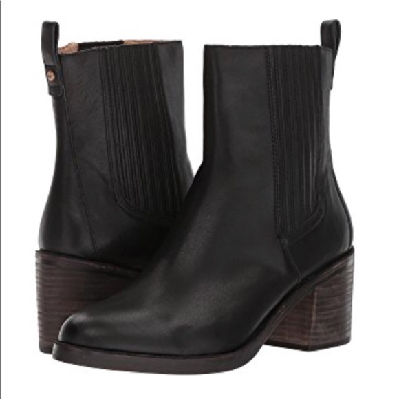 UGG Shoes - UGG Camden Bootie Size 8 // Brand New